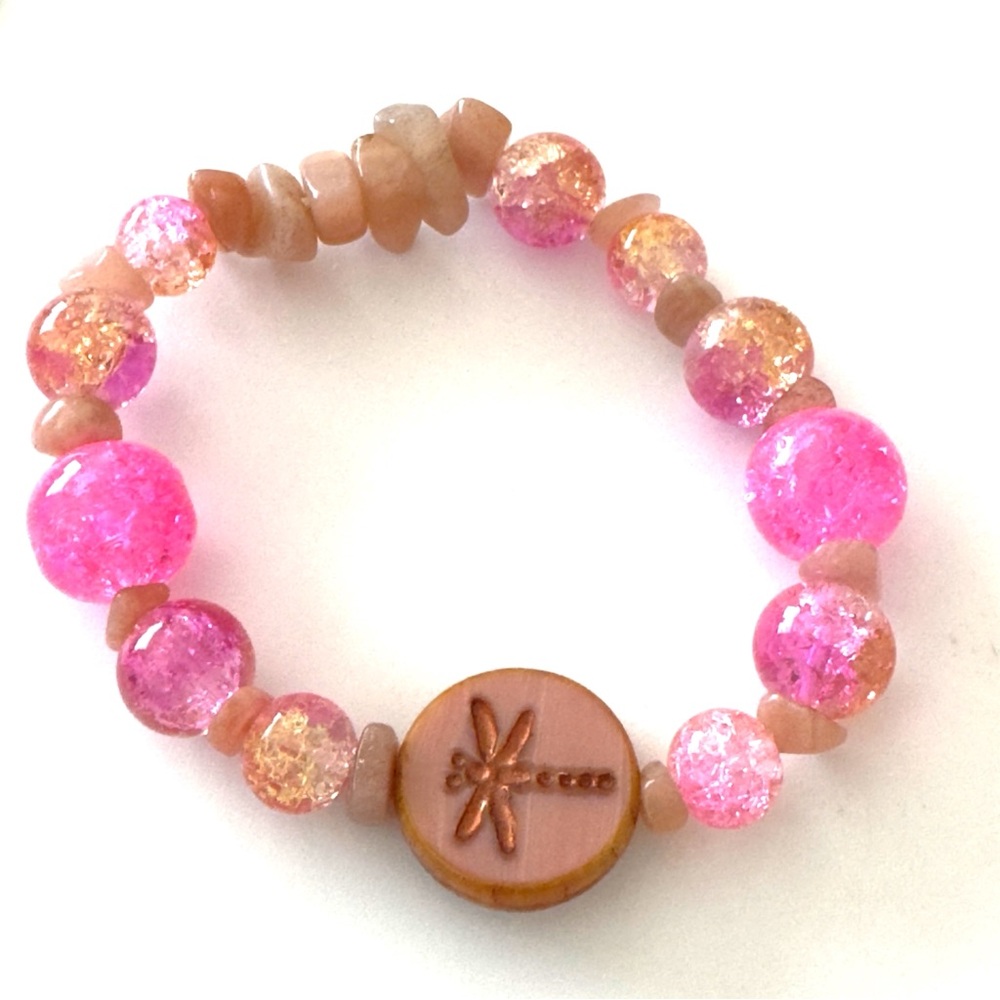 TERRA GEMMS Studio Series Peach Aventurine & Dragonfly Pink Stretch Bracelet - Picture 3 of 5